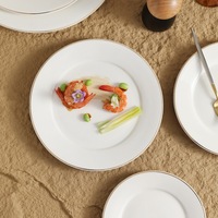 Assiettes plates en céramique personnalisées avec logo imprimé, bord doré, vaisselle de restaurant, plat à dessert blanc, assiette ronde en porcelaine