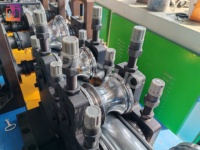Machine de formage de lames en acier perforées pour portes à enroulement, populaire au Mexique, avec moteur et roulement, haute productivité, durable, faible entretien