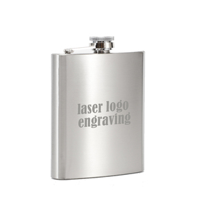 Gourde isotherme en acier inoxydable SS304 de qualité alimentaire, 8 oz, avec design laser personnalisé pour la <span class=keywords><strong>vodka</strong></span> et le whisky - Product Image 1