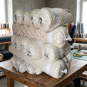 Lot de tissu en stock: Dentelle chimique en coton 40" - Product Image 3