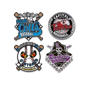 Vente en gros de badges de revers en métal personnalisés avec design de dessin animé, badges de club sportif de baseball personnalisés, épingles de revers en métal émaillées pour le baseball - Product Image 5
