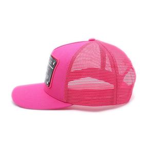 Casquette de baseball sportive 5 panneaux de haute qualité en gros, avec logo personnalisé sur plaque métallique, en sergé de coton et maille, style trucker - Product Image 3