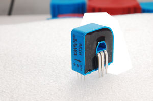 Yhdc 25a हॉल प्रभाव बंद लूप वर्तमान सेंसर, 3.3v बिजली आपूर्ति 1.65 +/-0.625v आउटपुट के साथ वर्तमान ट्रांसड्यूसर hts25 - Product Image 4
