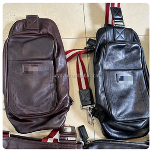 A13 Bolsos usados para hombres en fardos de <span class=keywords><strong>segunda</strong></span> <span class=keywords><strong>mano</strong></span> Vintage de marca Original de cuero de alta calidad Mochila de marca de hombro grande - Product Image 4