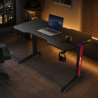 Bureau de jeu ergonomique moderne avec éclairage RGB, bureau d'angle en fibre de carbone pour le gaming