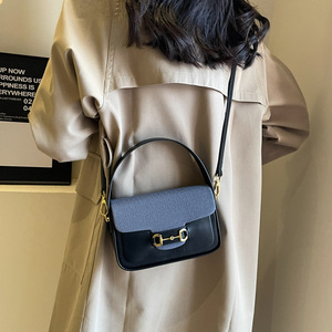 Sac à bandoulière carré de luxe pour femme en toile et cuir PU, avec fermeture éclair, élégant et tendance, pour l'automne, le printemps et l'été <span class=keywords><strong>QAZA</strong></span> - Product Image 3