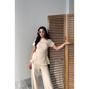 Mono corto beige para fiesta - Product Image 3