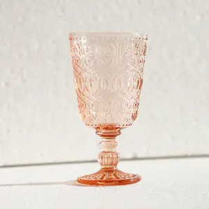 सजावट थोक के लिए गुलाबी नीला हरा नारंगी पेय रंगीन वाइन चश्मा