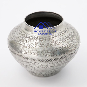 Nouveau design Pots de fleurs en aluminium gaufré nickelé Vases pour la décoration de table Décor de bureau Fleur de poterie unique - Product Image 3