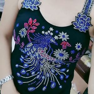 เสื้อกั๊กไนต์คลับแขนกุดสายเดี่ยวสำหรับผู้หญิงเสื้อกล้ามออกงานปาร์ตี้ชุดกระโปรงยาวประดับด้วยพลอยแวววาวแวววาว - Product Image 4