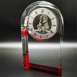 Venda quente gravado cristal mesa relógio centrado modelo troféu award