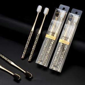 Ensemble deux pièces 2026 haut de gamme, brosse à dents plaquée or, petite tête de brosse, poils souples, en plastique ABS, design pliable, pour <span class=keywords><strong>adulte</strong></span> - Product Image 3