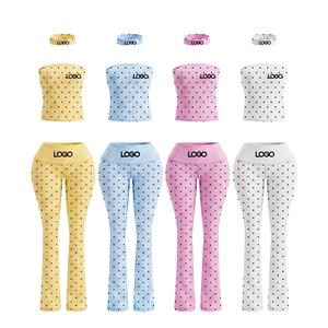 <span class=keywords><strong>Completo</strong></span> Set Yoga <span class=keywords><strong>Donna</strong></span> 3 Pezzi Personalizzato OEM 2026 con Top a Fascia a Pois, Leggings a Vita Alta Svasati e Fascia per Capelli - Tuta Sportiva <span class=keywords><strong>Sexy</strong></span> - Product Image 1