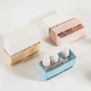 Set di <span class=keywords><strong>flaconi</strong></span> da viaggio ricaricabili in plastica 4 in 1 per donna, set di <span class=keywords><strong>flaconi</strong></span> da viaggio a prova di perdite per shampoo, lozioni e liquidi in <span class=keywords><strong>aereo</strong></span> - Product Image 3