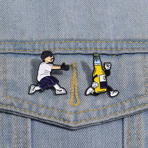 Карандаш Мультяшные эмалированные булавки креативные канцелярские Броши с персонажами Стиль Бег лацкан бейдж ювелирные изделия оптом - Product Image 1