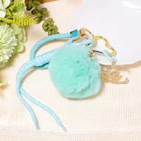 Porte-clés style lettre INS, petit pendentif pour cordon en cuir, boule de fourrure, strass, métal, alliage de zinc, boîte