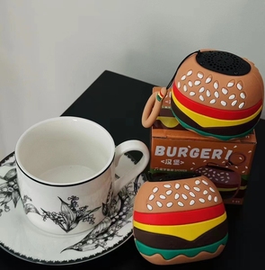 New T77 Bánh <span class=keywords><strong>Hamburger</strong></span> Phim Hoạt Hình Không Dây Màu Xanh Răng Loa Dễ Thương <span class=keywords><strong>Mini</strong></span> Có Thể Sạc Lại Plug-in Thẻ Di Động Dj Món Quà Sinh Nhật Loa - Product Image 6