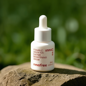 Suero Iluminador con Enzimas de Té Verde y Vitamina C Innisfree 30mL Para Todo Tipo de Piel - Product Image 3