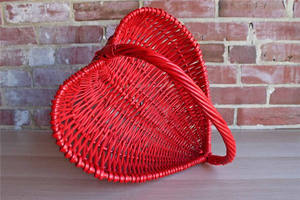 Panier de <span class=keywords><strong>rangement</strong></span> en forme de cœur, petit panier rouge OEM pour fleurs et fruits, benne à cadeaux en <span class=keywords><strong>osier</strong></span> tissé avec poignée, vente en gros, 10 pièces - Product Image 6