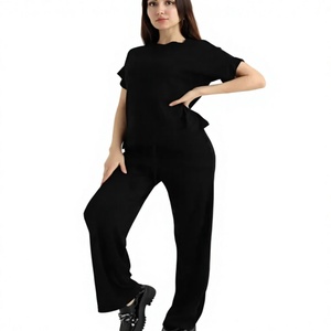 Ensemble de survêtement élégant pour femmes, de la même couleur, 100% polyester, survêtements à séchage rapide pour femmes, vêtements d'entraînement sportif - Product Image 1