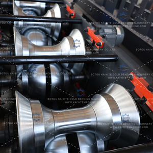 Línea de Producción de Tejas de Arco Metálicas Hidráulicas CNC, Conformado Continuo de Rollos para Paneles de Techo Esmaltados, Alimentación Automática con Enderezamiento - Product Image 2