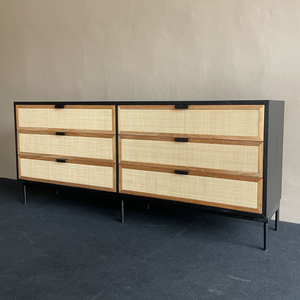 Meuble Isabella en bois de teck massif avec portes en rotin naturel et pieds en métal alliant élégance et charme organique - Product Image 5