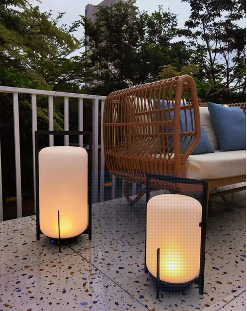 IP65 Waterproof LED Solar Garden Lawn Lamp with PE Portable Ground Design
