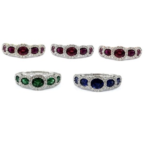 Bague en or blanc 18 carats massif avec cinq pierres ovales en rubis et halo de diamants naturels, bijoux sur mesure, cadeau d'anniversaire pour femme - Product Image 4