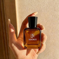 Flacon de parfum rectangulaire oblong transparent en verre épais de luxe avec logo personnalisé, 30 ml, 50 ml, 100 ml, rouge, bleu, marron, avec couvercle en bois