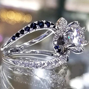 Anello Geometrico a Sei Punte Intrecciato per Donne, Elegante Gioiello da Dito alla Moda - Product Image 6