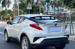 <span class=keywords><strong>2023</strong></span> pour <span class=keywords><strong>Toyota</strong></span> <span class=keywords><strong>CHR</strong></span> Leading Edition Plug-In Hybrid Compact SUV 2.0L E-CVT New Energy Vehicle Wholesale Export Used - Product Image 2