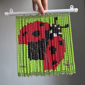 Kit de rideau de perles DIY moderne style décoration maison, motif coccinelle porte-<span class=keywords><strong>bonheur</strong></span>, facile à réaliser, pour porte ou mur, cadeaux pour adultes, marque OEM Chine - Product Image 4