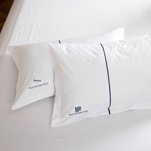 Parure <span class=keywords><strong>de</strong></span> lit d'hôtel <span class=keywords><strong>haut</strong></span> <span class=keywords><strong>de</strong></span> <span class=keywords><strong>gamme</strong></span> personnalisée en pur <span class=keywords><strong>coton</strong></span>, quatre pièces, en lin blanc, tissage <span class=keywords><strong>satin</strong></span>é brocart, <span class=keywords><strong>housse</strong></span> <span class=keywords><strong>de</strong></span> <span class=keywords><strong>couette</strong></span> - Product Image 2