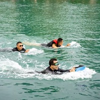Planche à roulettes aquatique électrique intelligente portable avec hélice, planche hydrofoil d'extérieur avec accessoire de pompe en PP