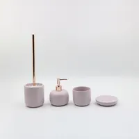 4 pièces/ensemble Belle Forme Rose Couleur Ensemble D'accessoires de Salle De Bain En Céramique Avec Couleur Or Pompe