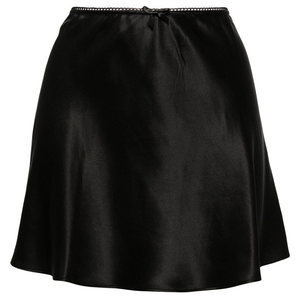 Mini-jupe vintage en satin rouge de luxe pour femme, taille naturelle, silhouette trapèze, fluide et amincissante - Product Image 5