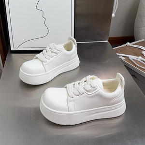 European American Simple Style Soft Leather Platform Big Head White Sneakers New <b>Height</b>-<b>Increasing</b> Versatile Casual Sneakers - Product Image 1