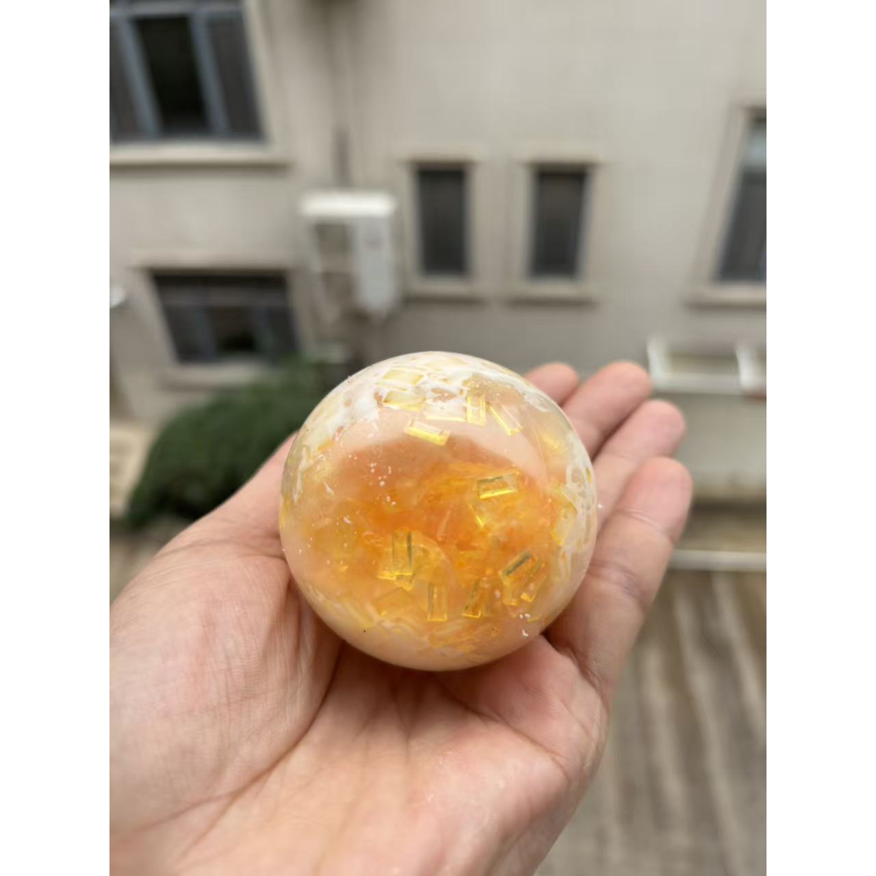 Boules de glace pilée jaune mangue [emballage en sac OPP] 6 cm