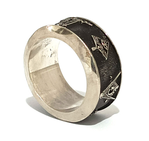 Bague de fraternité personnalisée à bon prix |   Bague personnalisée avec lettre grecque |   Options Or et Argent - Product Image 1