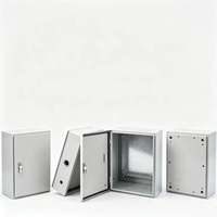 Boîtier de distribution IP54 en acier inoxydable, coffret électrique mural avec revêtement en poudre pour réseau électrique industriel