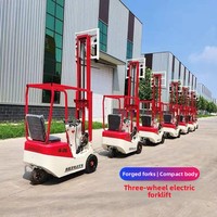Chariot élévateur électrique compact à trois roues, capacité 1 tonne, avec pneus pleins en caoutchouc pour la manutention en entrepôt