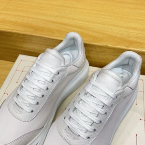 Chaussures de sport montantes en cuir véritable de haute qualité, personnalisées, pour hommes et femmes, légères, en maille respirante, pour le printemps, style classique et design. - Product Image 5