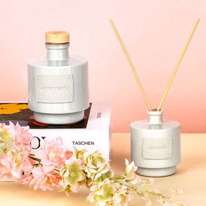 Difusor de Aromas de Cerámica Mescents con Varillas de Ratán, Ambientador Pastel para el Hogar - Product Image 6