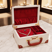 Boîte à bijoux vintage en cuir blanc avec serrure à code, doublure en velours rouge, organiseur de rangement pour bijoux, étui de voyage portable pour bijoux