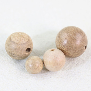 Cuentas de madera redondas de 6-12 mm para la fabricación de joyas y accesorios de bricolaje - Product Image 1