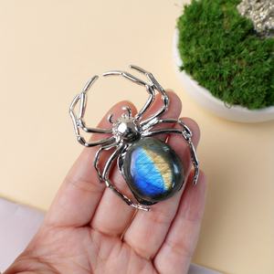 Vente en gros de pierres de labradorite vintage, cristal en forme d'araignée, design complexe en fil métallique, décoration Feng Shui pour la maison et le bureau, souvenir - Product Image 4