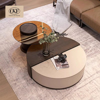 Ensemble de meuble TV et table basse de luxe italien avec plateau en travertin, design minimaliste, meubles de salon