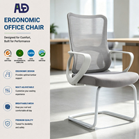 Chaise de conférence à dossier moyen en maille avec base cantilever blanche