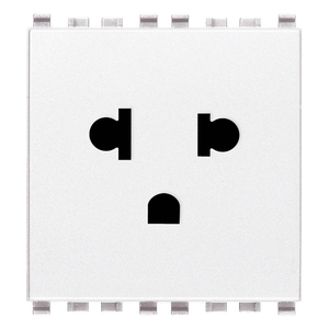 ปลั๊กไฟ 2P+T 16A สหรัฐอเมริกา+ยุโรป สีขาว 5.1x4.3x5.3 ซม. - Product Image 1