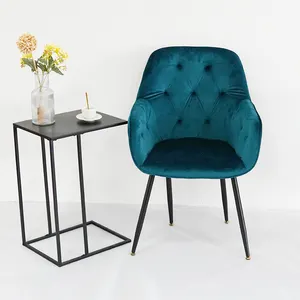 새로운 현대 직물 여가 녹색 우단 의자 거실 대중음식점 북유럽 식사 팔 의자 덮개를 씌운 금속 다리